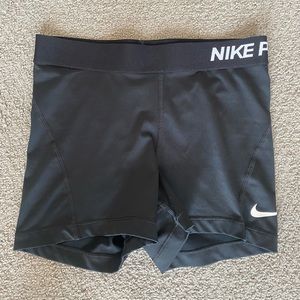 Nike Pros 3” Black Size S